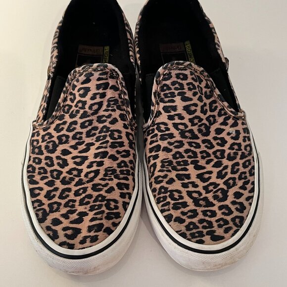 Vans Shoes - Vans Classic Slip-on Canvas Comfort Shoes Leopard Print ~ Women's Size 8.5M